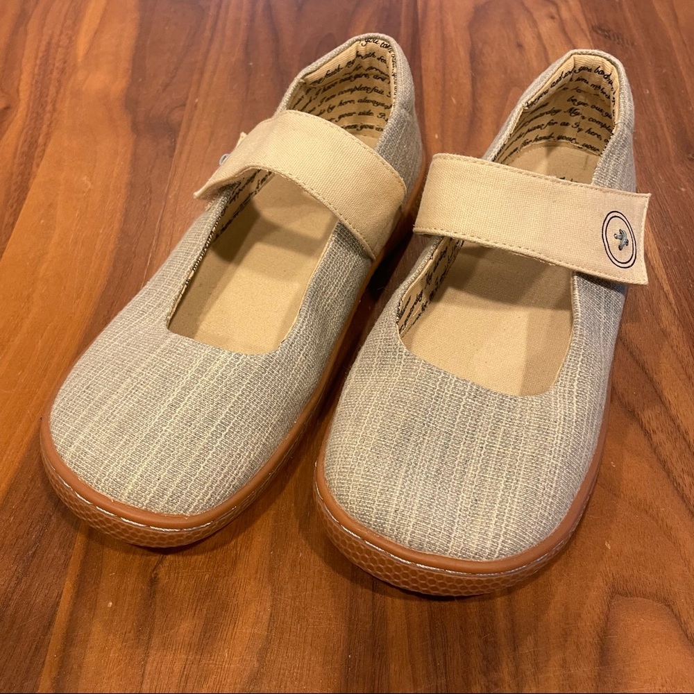 Size 3 Livie & Luca Flats